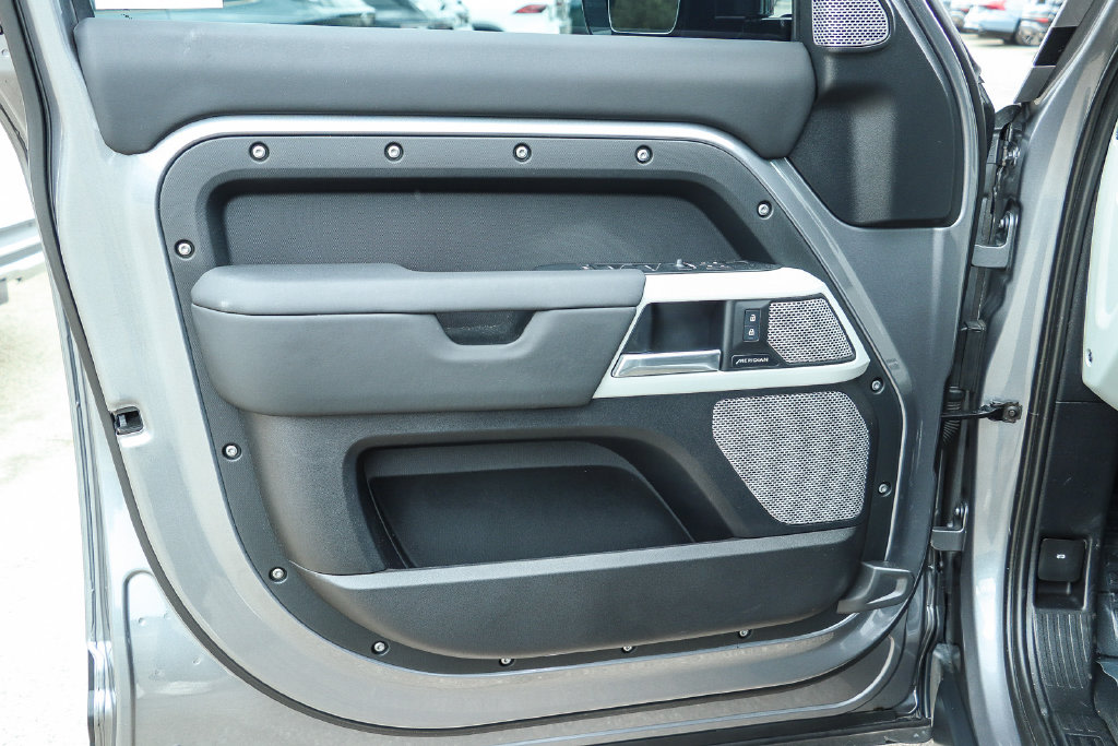 Thumbnail: 2024 Land Rover Defender - 29