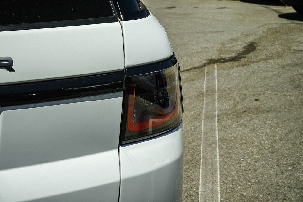 Thumbnail: 2022 Land Rover Range Rover Sport - 22