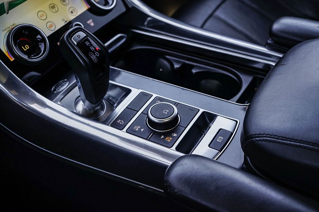 Thumbnail: 2022 Land Rover Range Rover Sport - 27