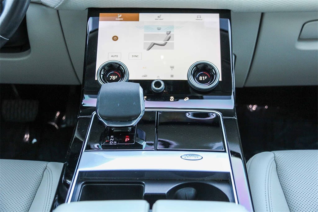 Thumbnail: 2021 Land Rover Range Rover Velar - 13