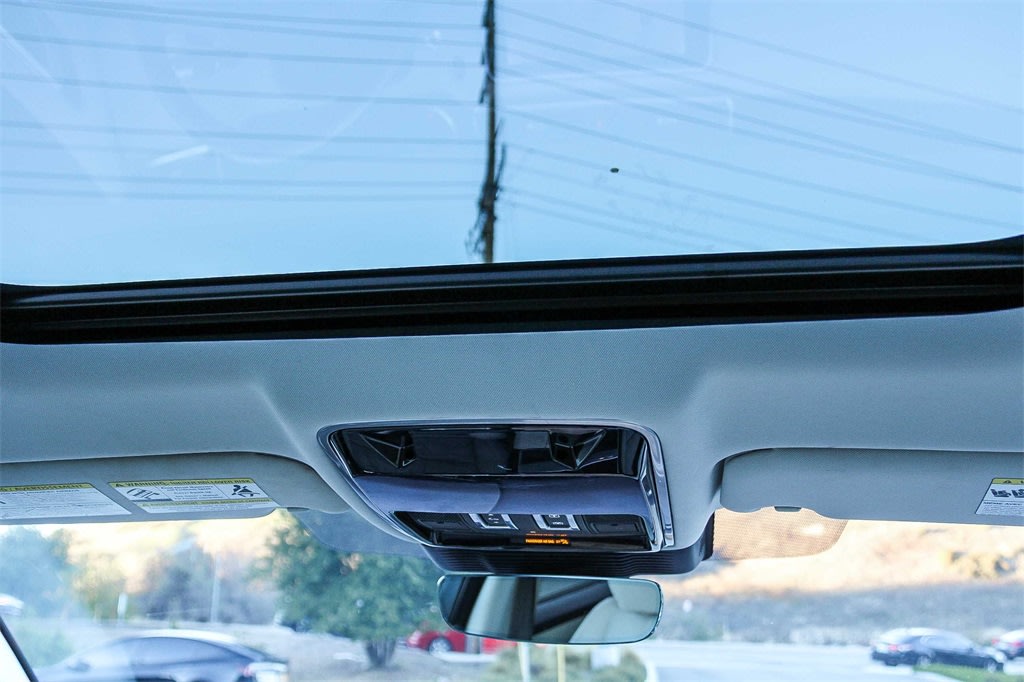 Thumbnail: 2021 Land Rover Range Rover Velar - 23