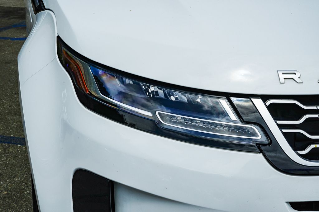 Thumbnail: 2020 Land Rover Range Rover Evoque - 17