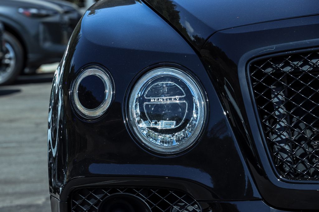 Thumbnail: 2020 Bentley Bentayga - 20