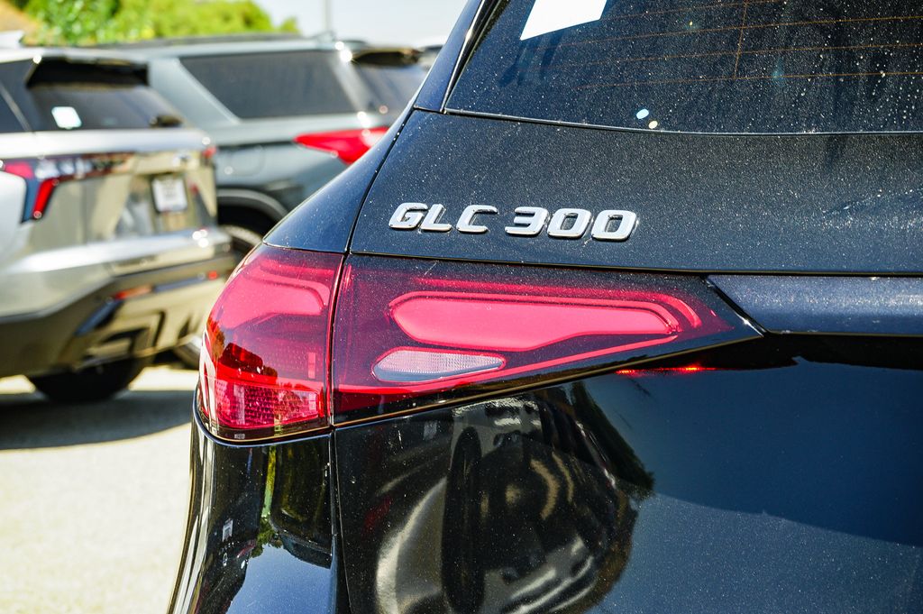 Thumbnail: 2024 Mercedes-Benz GLC - 22