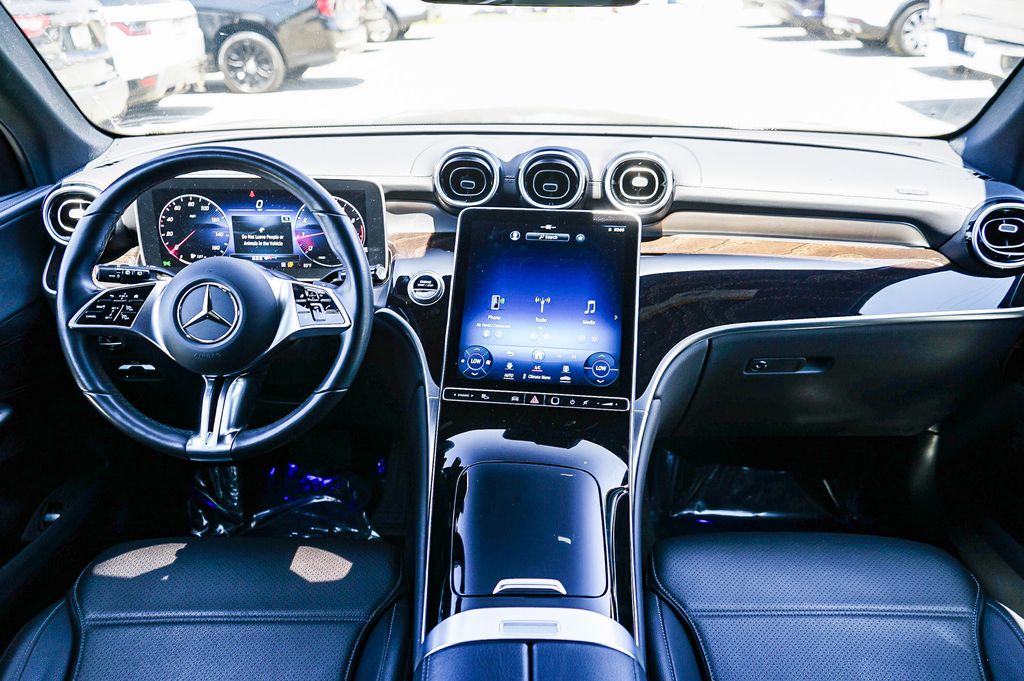Thumbnail: 2024 Mercedes-Benz GLC - 2