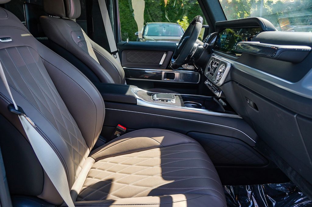Thumbnail: 2025 Mercedes-Benz G-Class - 9