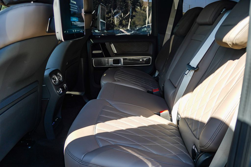 Thumbnail: 2025 Mercedes-Benz G-Class - 11
