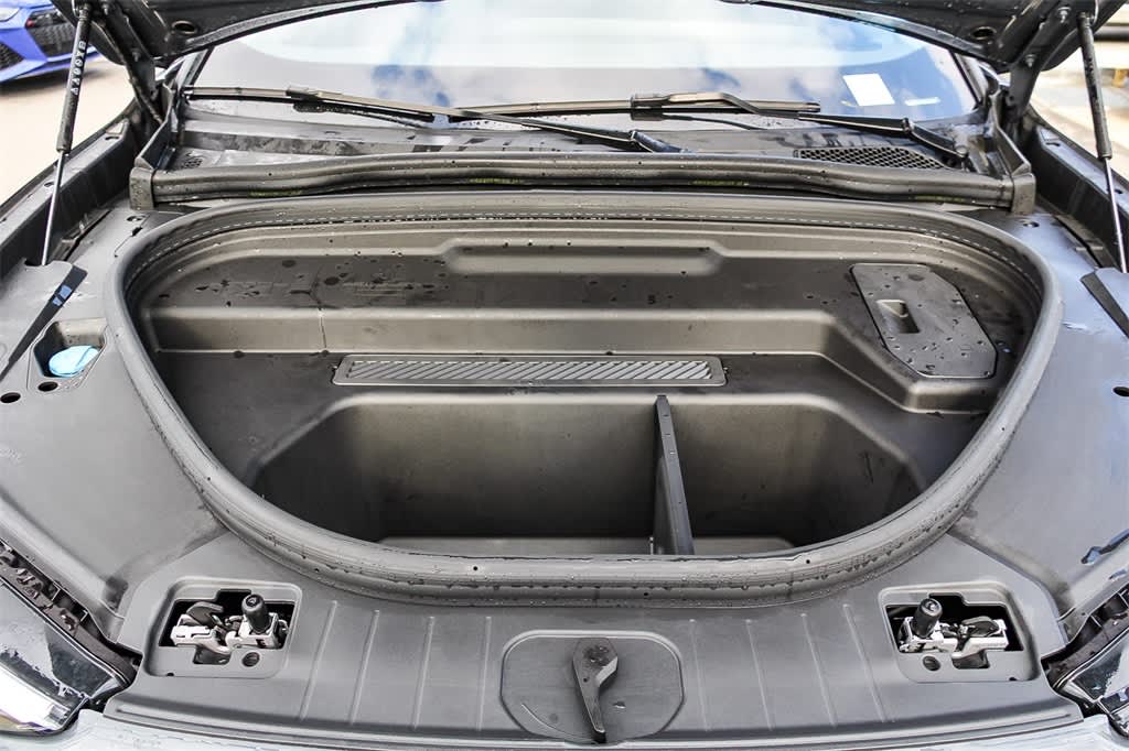 Thumbnail: 2025 Audi Q6 e-tron - 22