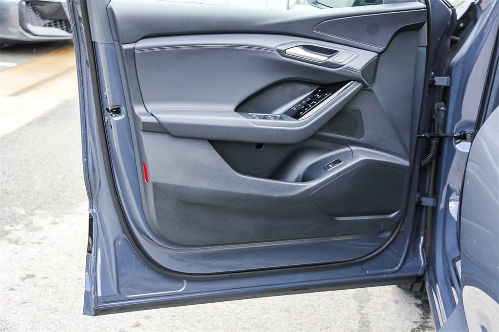 Thumbnail: 2025 Audi Q6 e-tron - 18