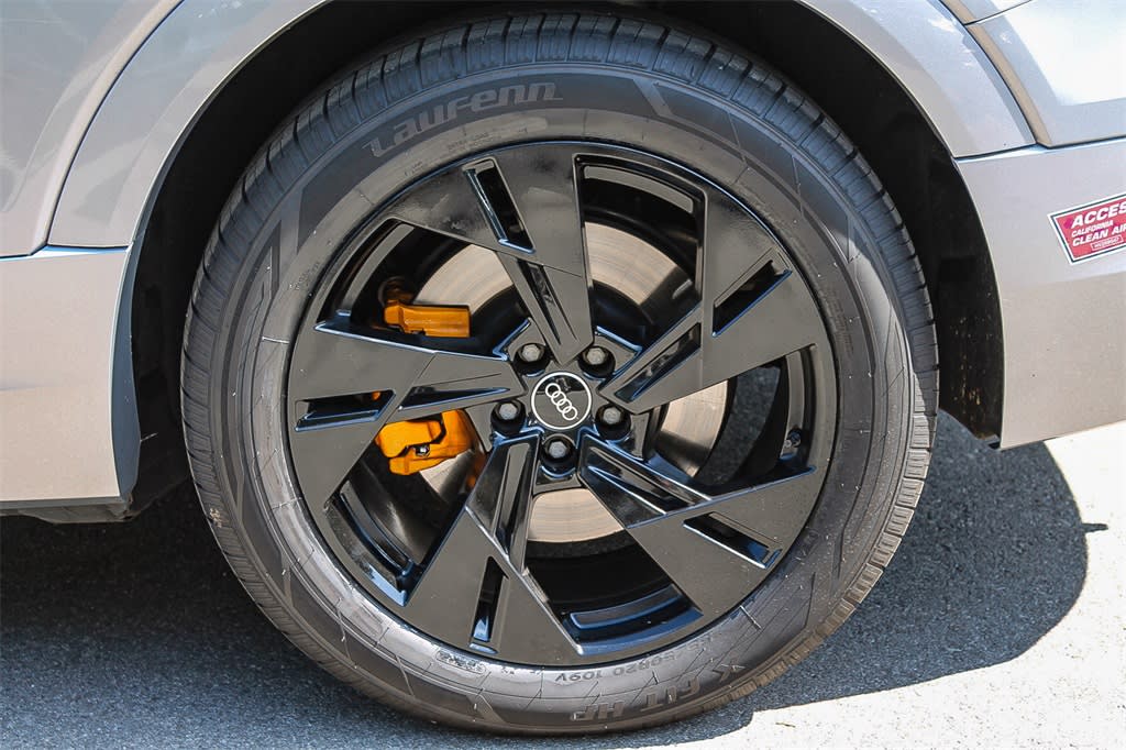2022 Audi e-tron Premium 21