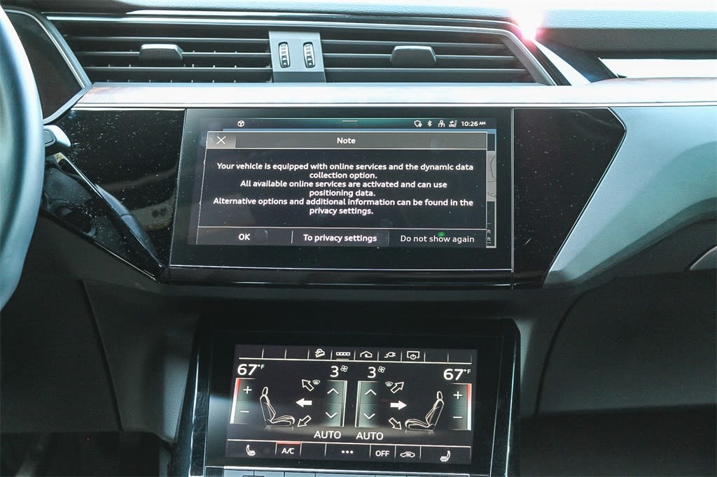 2022 Audi e-tron Premium 12