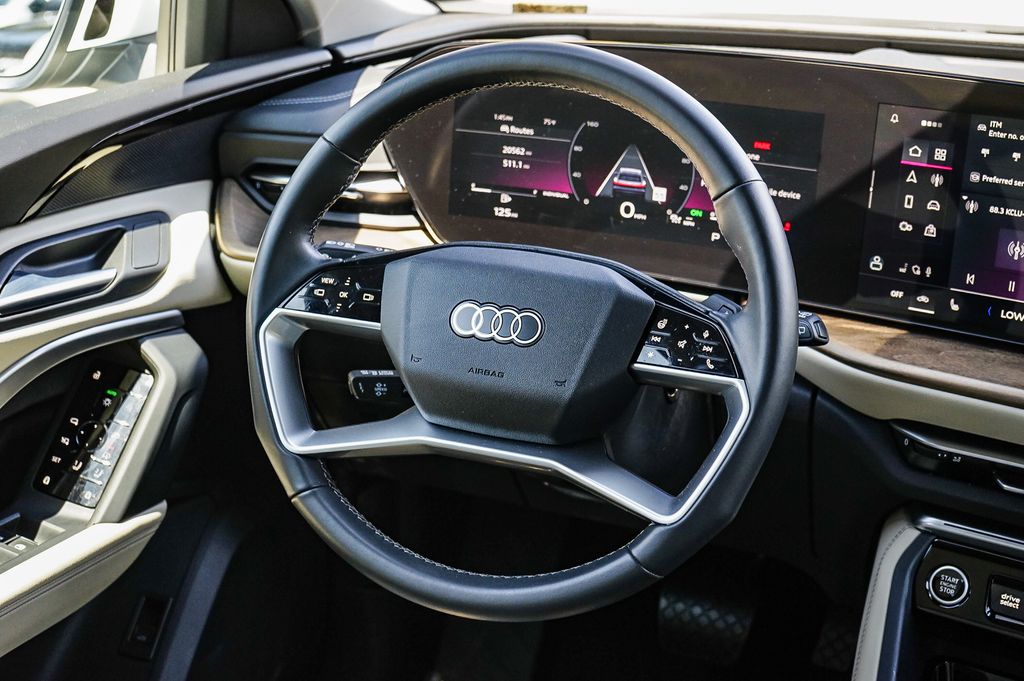 Thumbnail: 2025 Audi Q5 - 9
