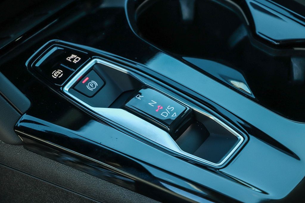 Thumbnail: 2025 Audi Q5 - 14