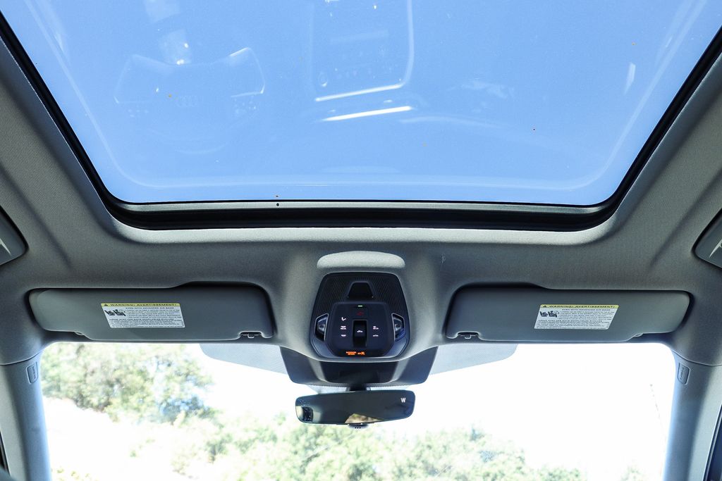 Thumbnail: 2025 Audi Q5 - 21