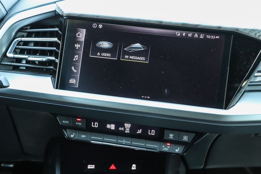 Thumbnail: 2023 Audi Q4 e-tron - 12