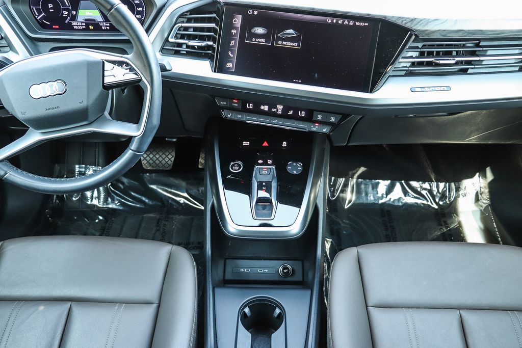 Thumbnail: 2023 Audi Q4 e-tron - 8