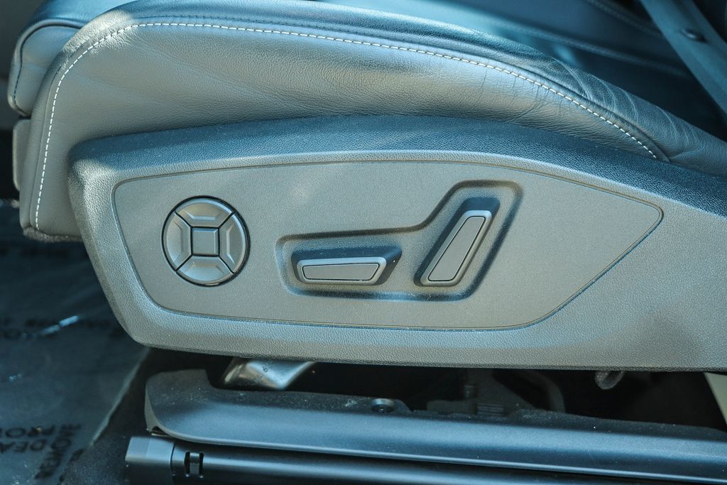 Thumbnail: 2023 Audi Q4 e-tron - 26