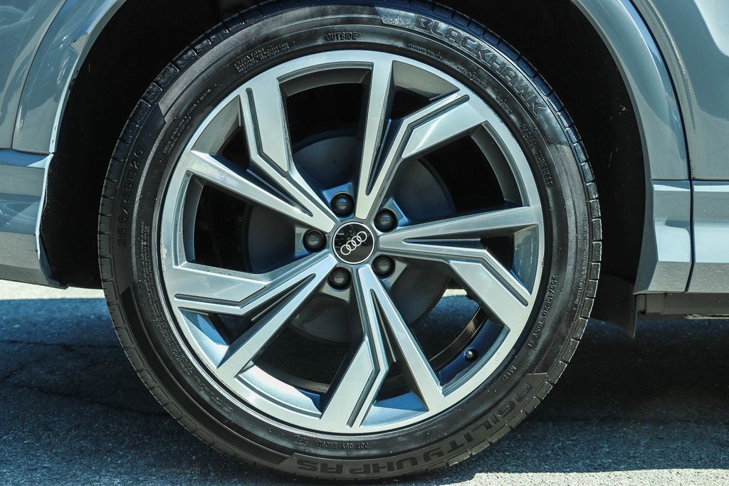 Thumbnail: 2023 Audi Q4 e-tron - 23