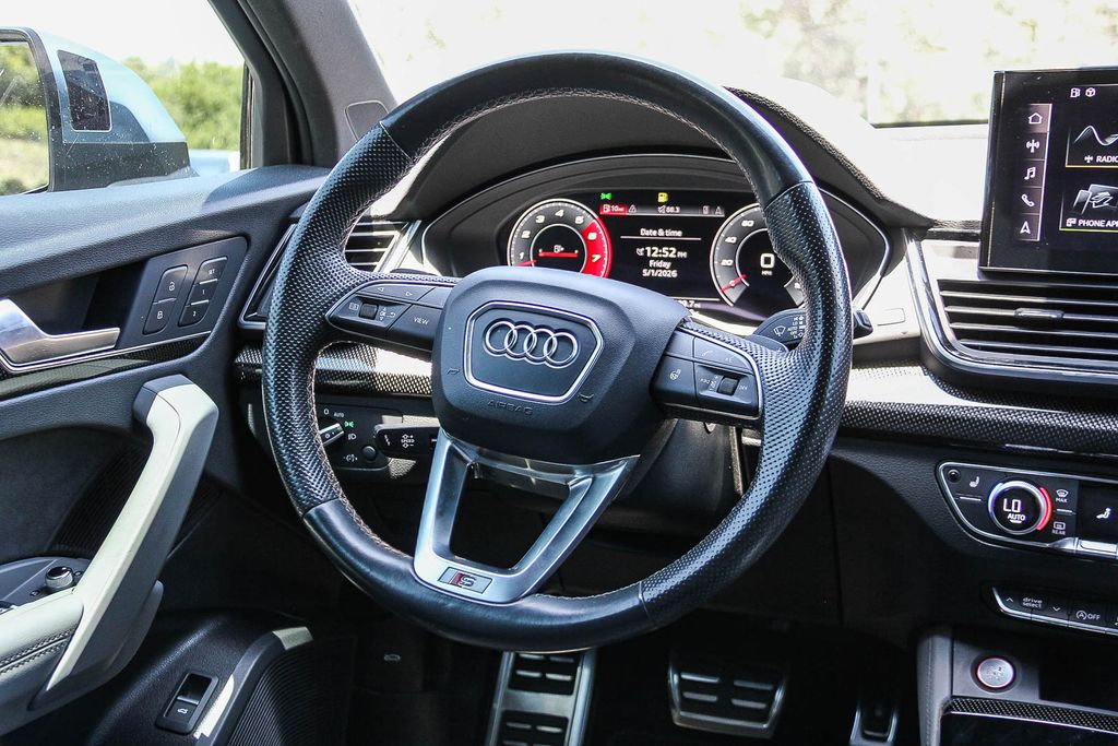 Thumbnail: 2022 Audi SQ5 - 8