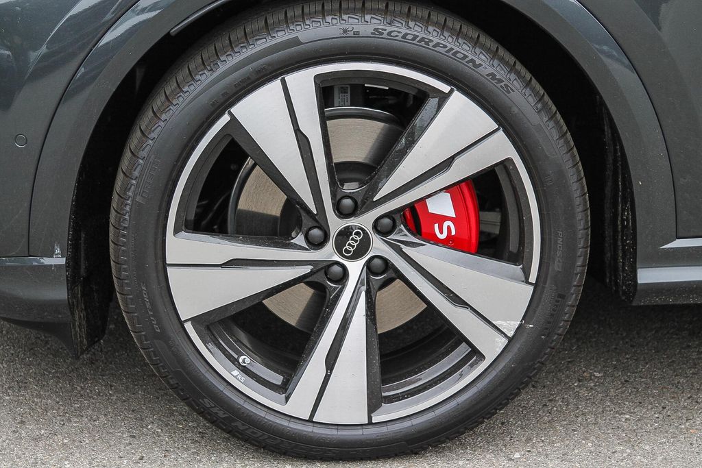 Thumbnail: 2025 Audi SQ5 - 7