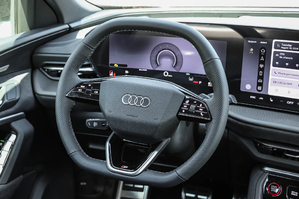 Thumbnail: 2026 Audi SQ5 - 12