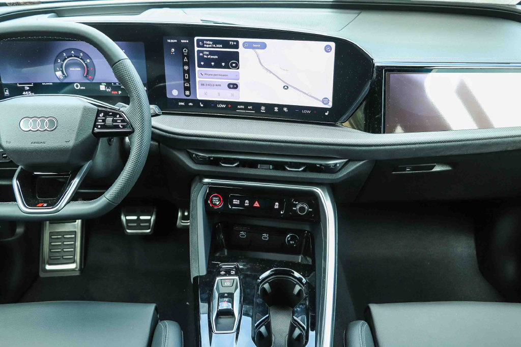 Thumbnail: 2026 Audi SQ5 - 8