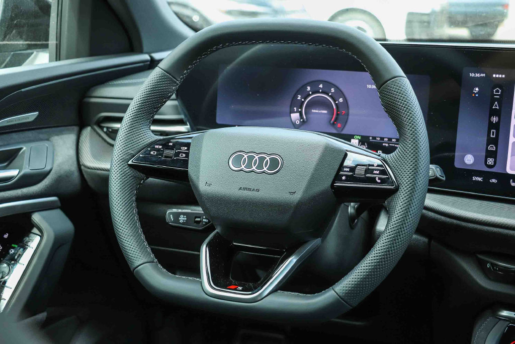 Thumbnail: 2026 Audi SQ5 - 12