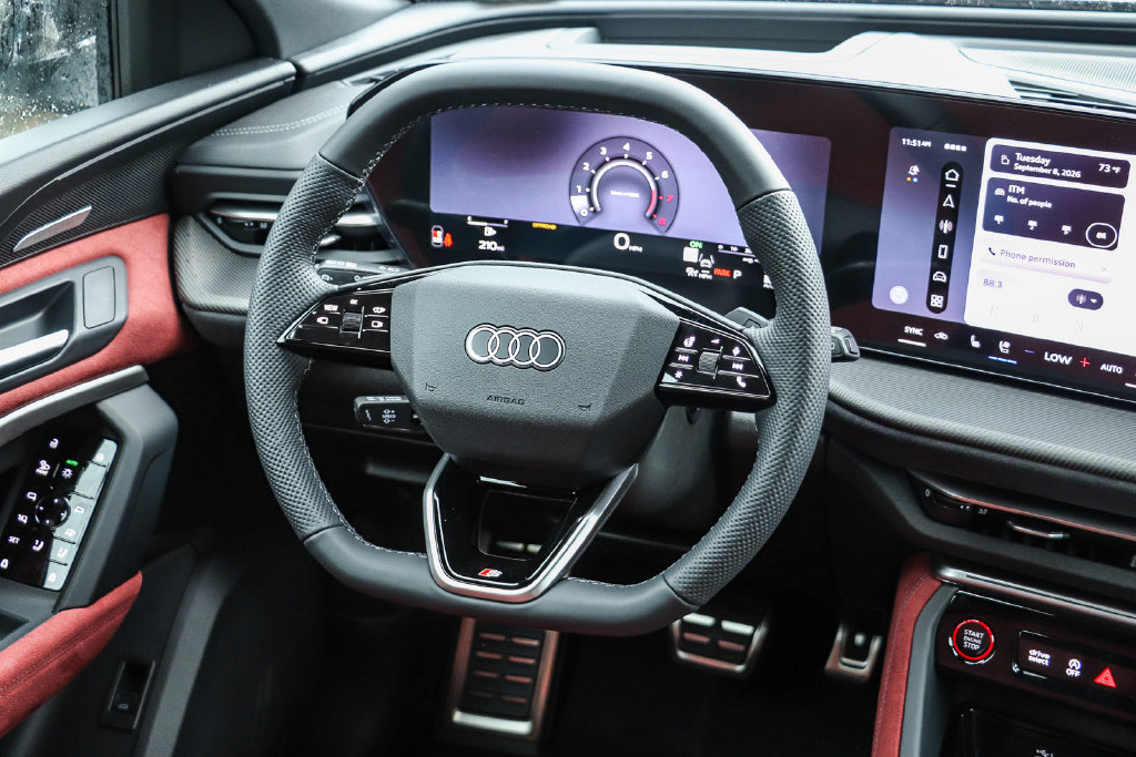 Thumbnail: 2026 Audi SQ5 - 12