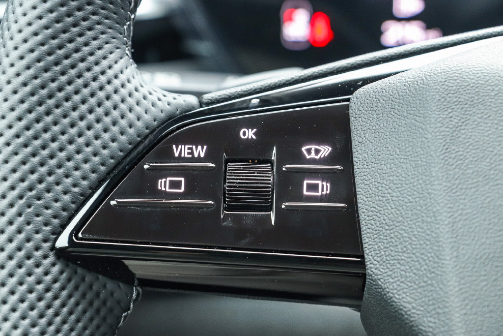 Thumbnail: 2026 Audi SQ5 - 24