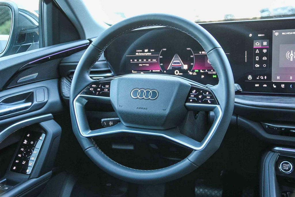 Thumbnail: 2025 Audi Q5 - 9
