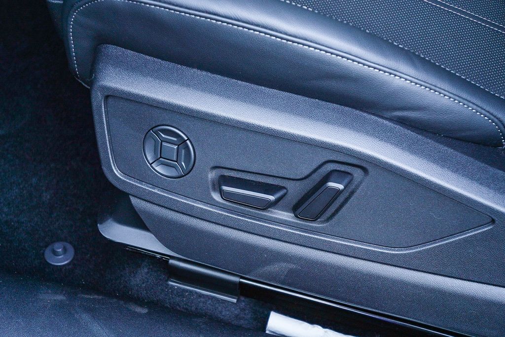 Thumbnail: 2025 Audi Q5 - 28