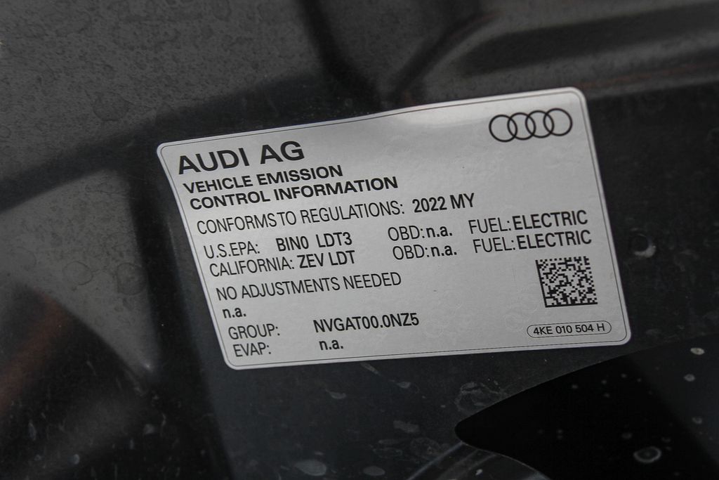 Thumbnail: 2022 Audi Q4 e-tron - 16