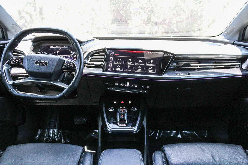 Thumbnail: 2023 Audi Q4 e-tron - 2