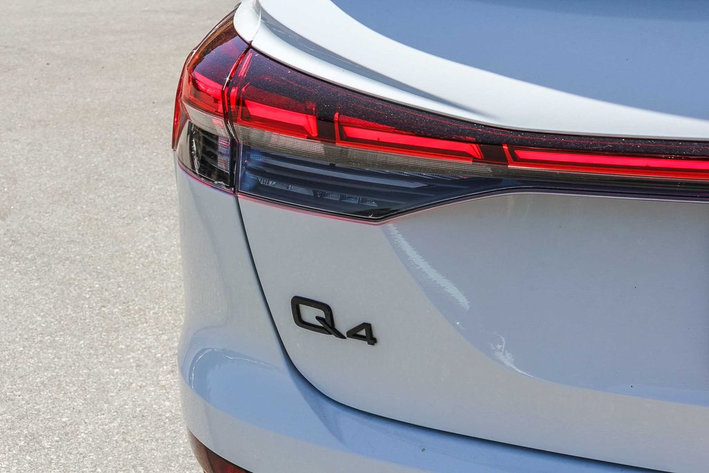 Thumbnail: 2023 Audi Q4 e-tron - 6