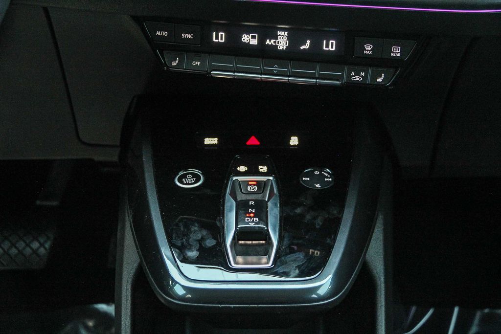 Thumbnail: 2023 Audi Q4 e-tron - 14