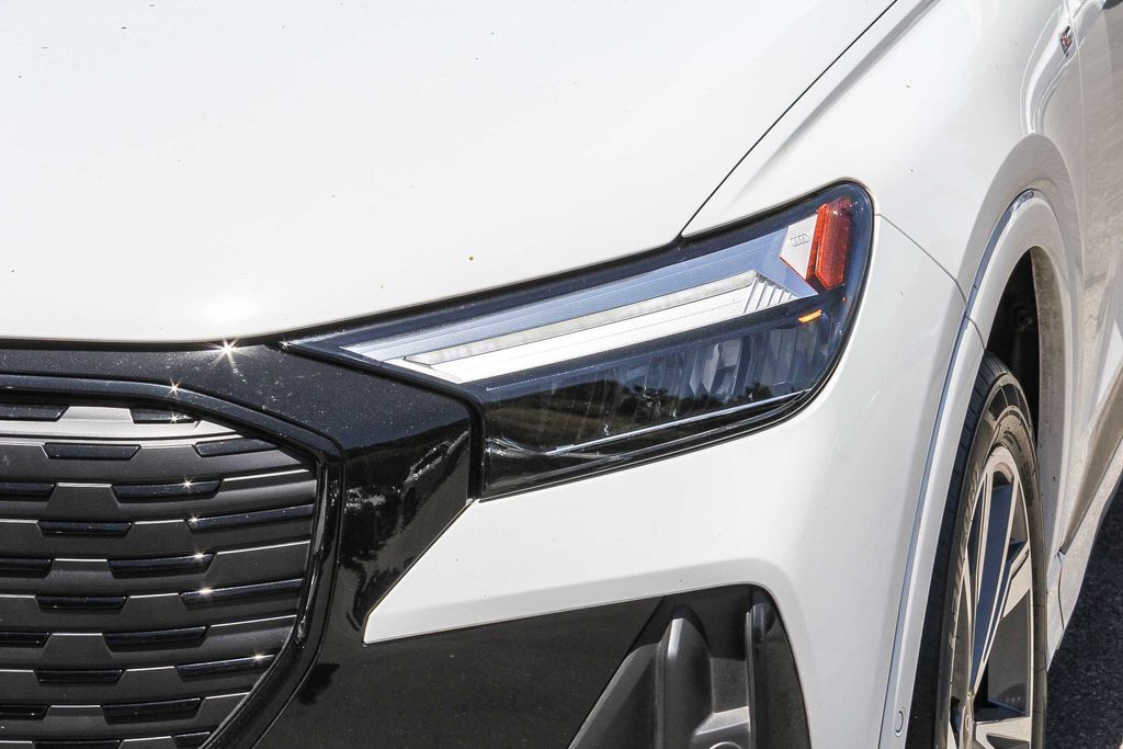 Thumbnail: 2023 Audi Q4 e-tron - 19