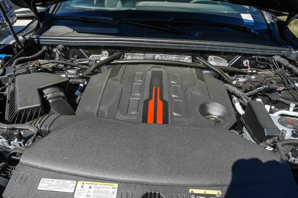 Thumbnail: 2026 Audi SQ5 - 8