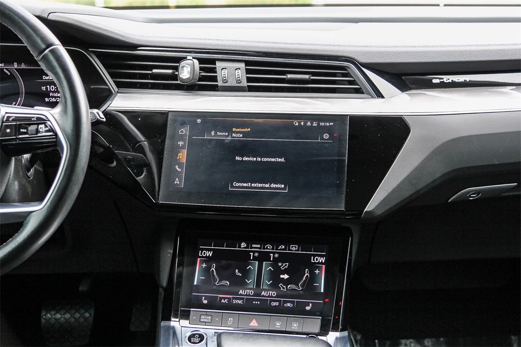 Thumbnail: 2024 Audi Q8 e-tron - 12