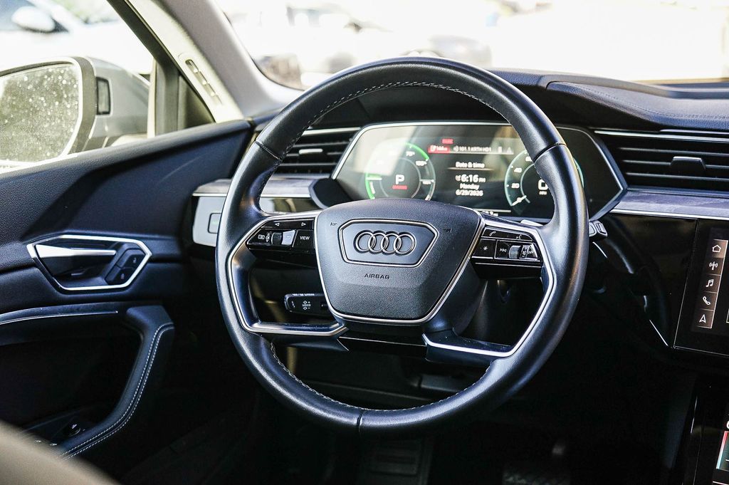 Thumbnail: 2024 Audi Q8 e-tron - 13