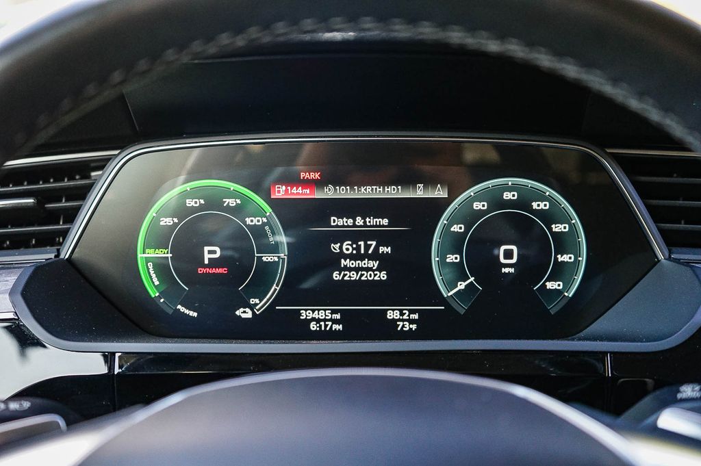 Thumbnail: 2024 Audi Q8 e-tron - 16