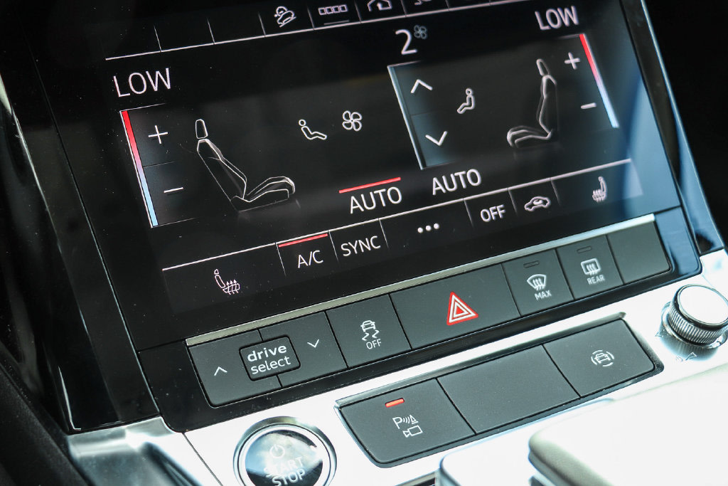 Thumbnail: 2024 Audi Q8 e-tron - 26