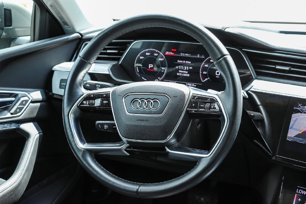 Thumbnail: 2024 Audi Q8 e-tron - 12