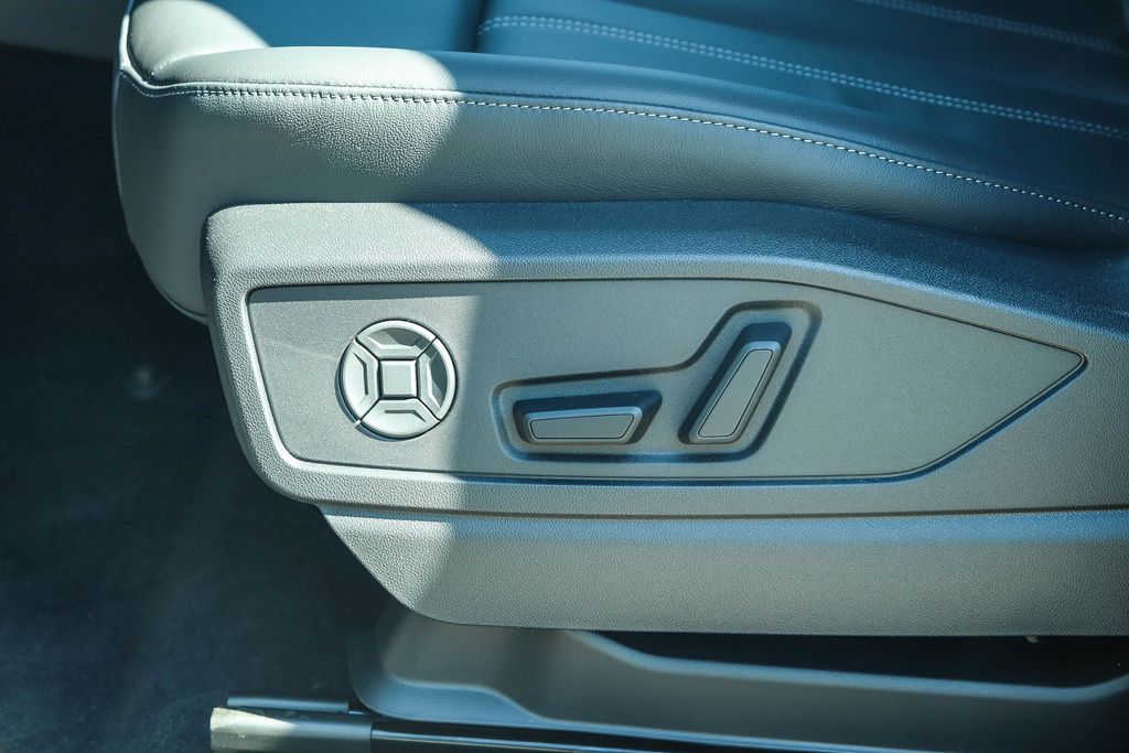 Thumbnail: 2026 Audi Q5 - 23