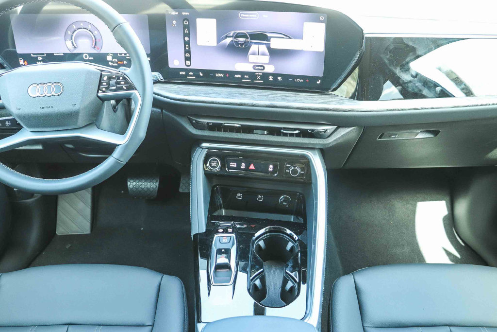 Thumbnail: 2026 Audi Q5 - 8