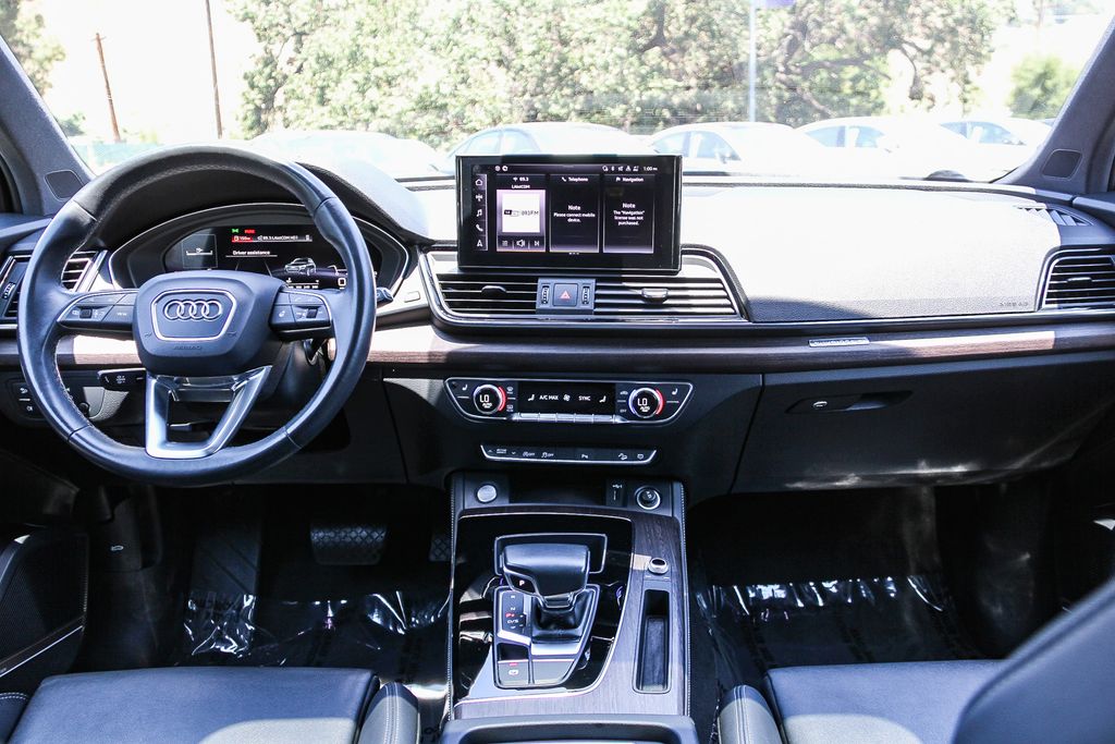 Thumbnail: 2021 Audi Q5 - 2