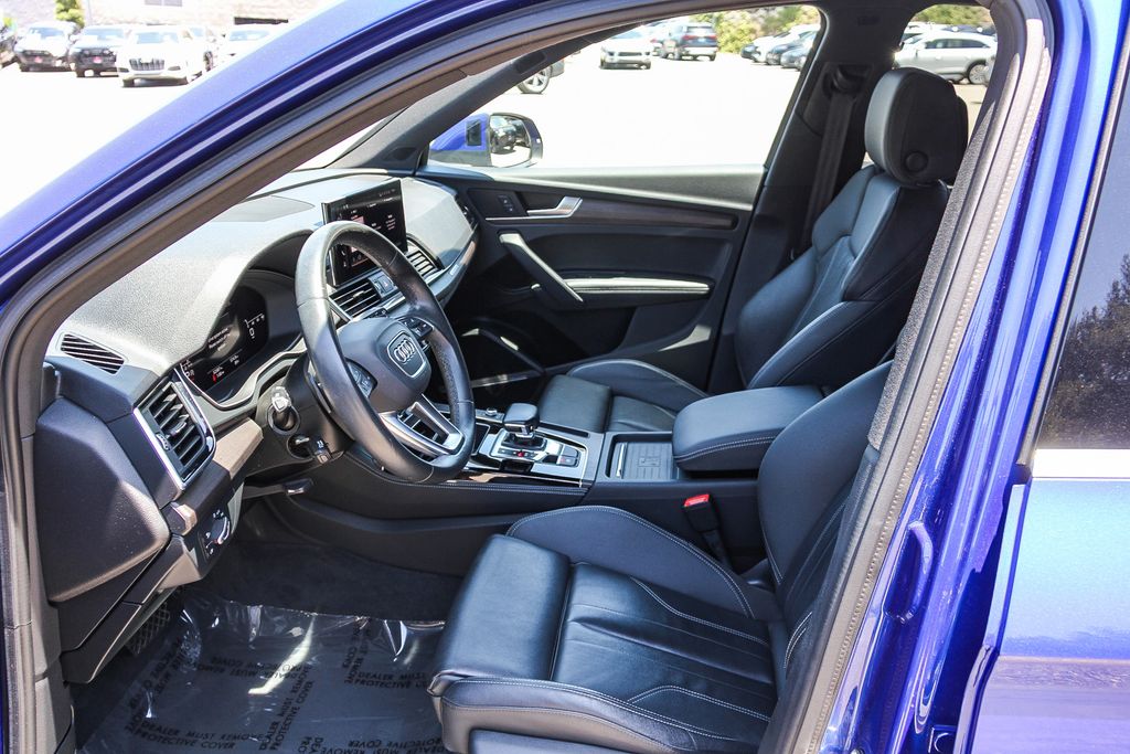 Thumbnail: 2021 Audi Q5 - 10