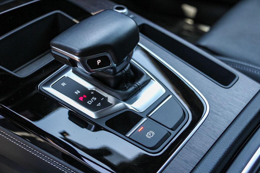Thumbnail: 2021 Audi Q5 - 23
