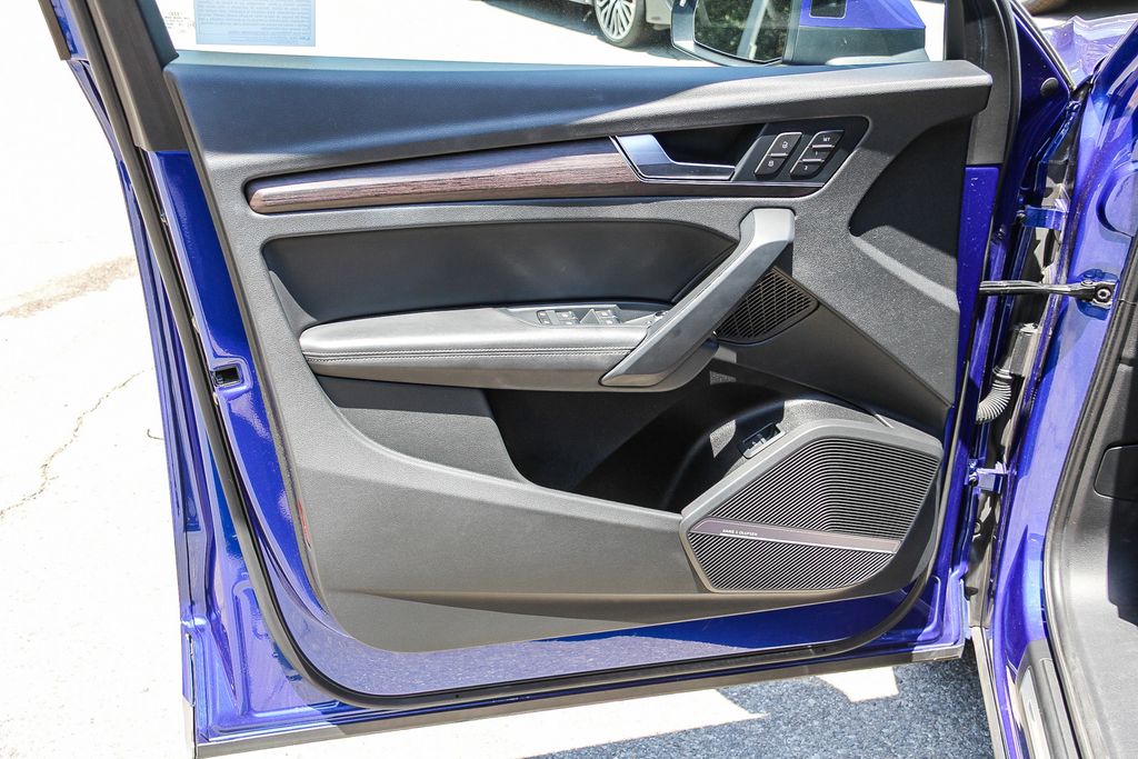 Thumbnail: 2021 Audi Q5 - 25
