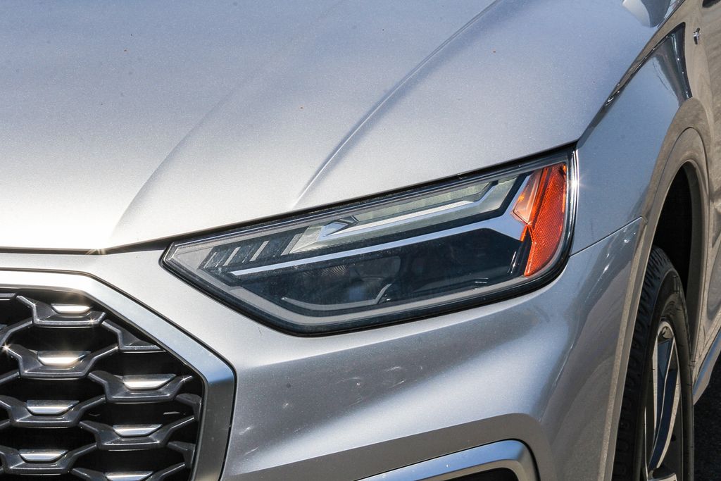 Thumbnail: 2022 Audi Q5 - 19