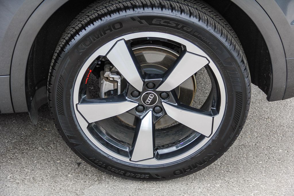 Thumbnail: 2023 Audi Q5 - 20